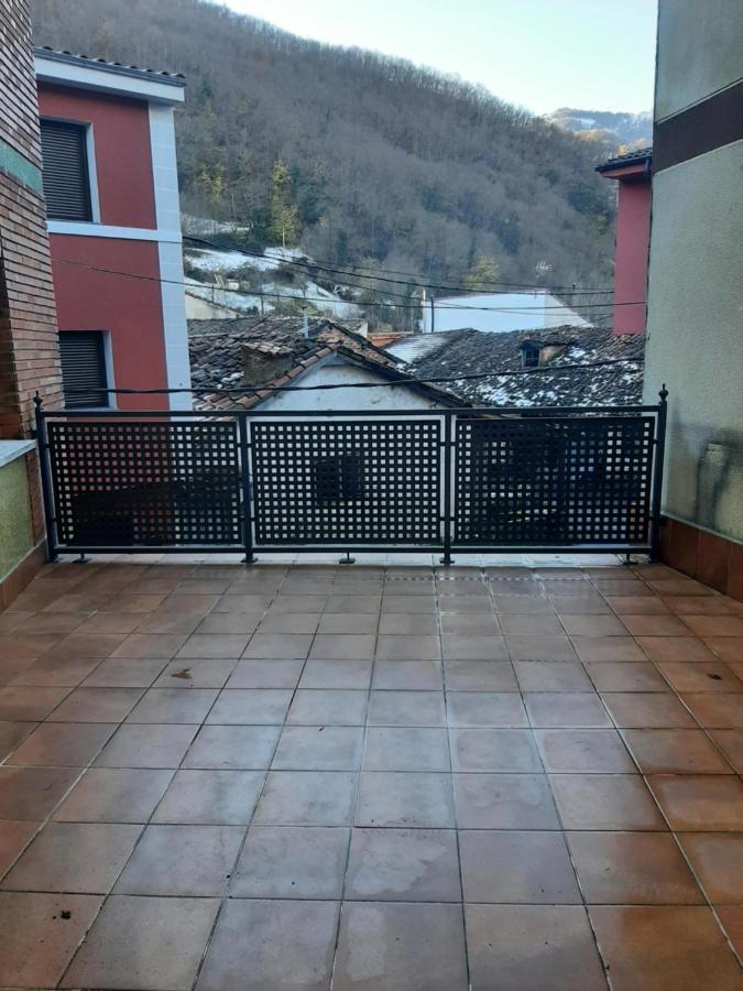 Piso Con Terraza En Felechosa Apartment Bagian luar foto